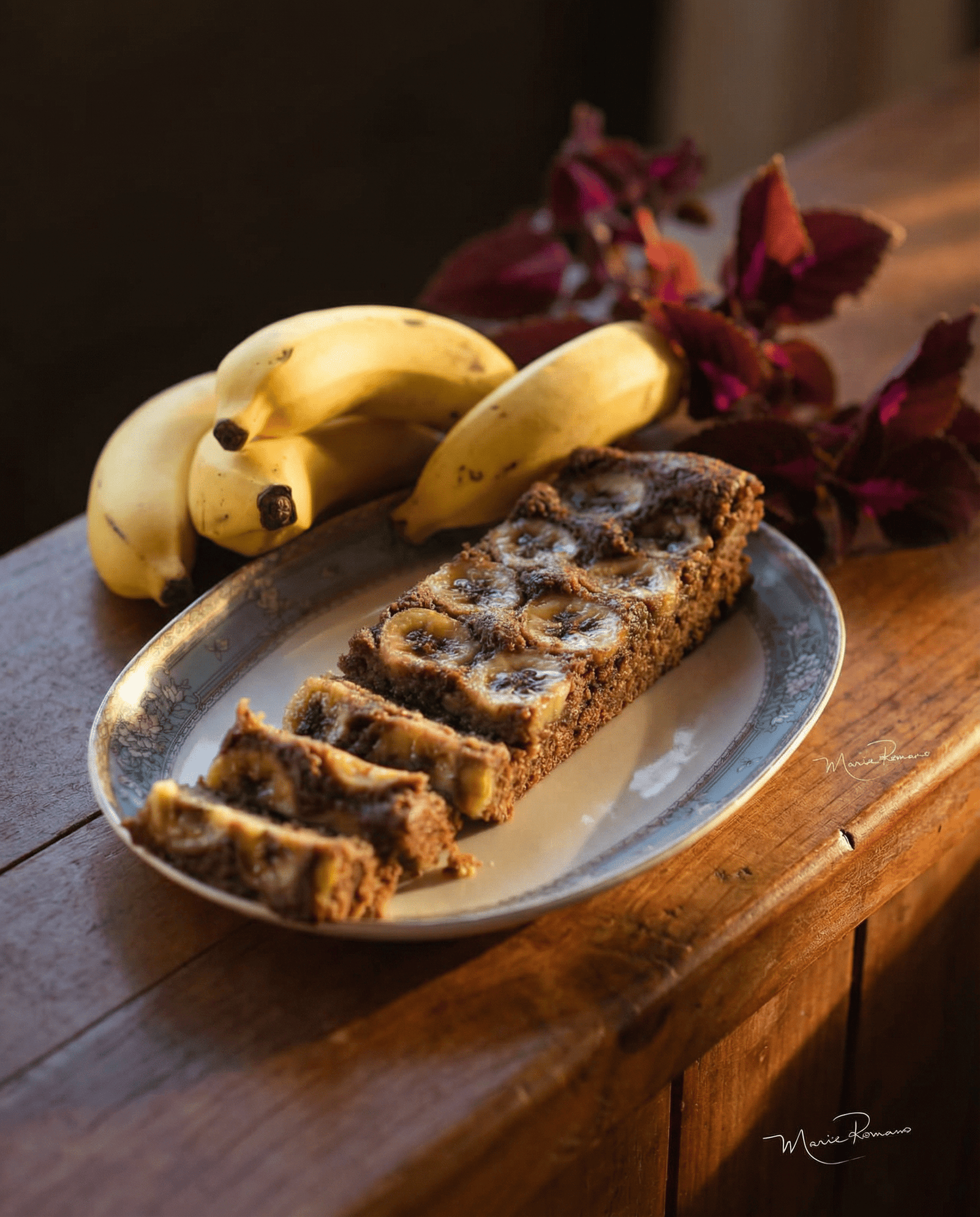 BELLINHA__criar-imagem-da-comida-sobre-um-balco-iluminao-cin__21023