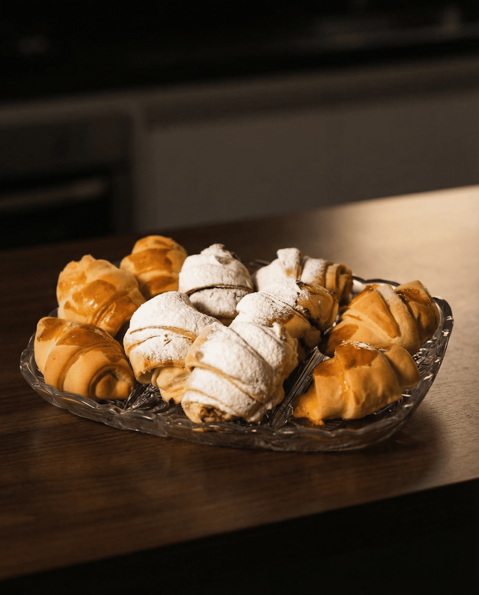 BELLINHA__criar-imagem-da-comida-sobre-um-balco-iluminao-cin__21024